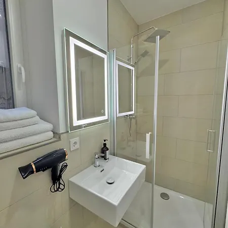 Heaven Homes - Doppelzimmer Mit Eigenem Bad * 뒤셀도르프